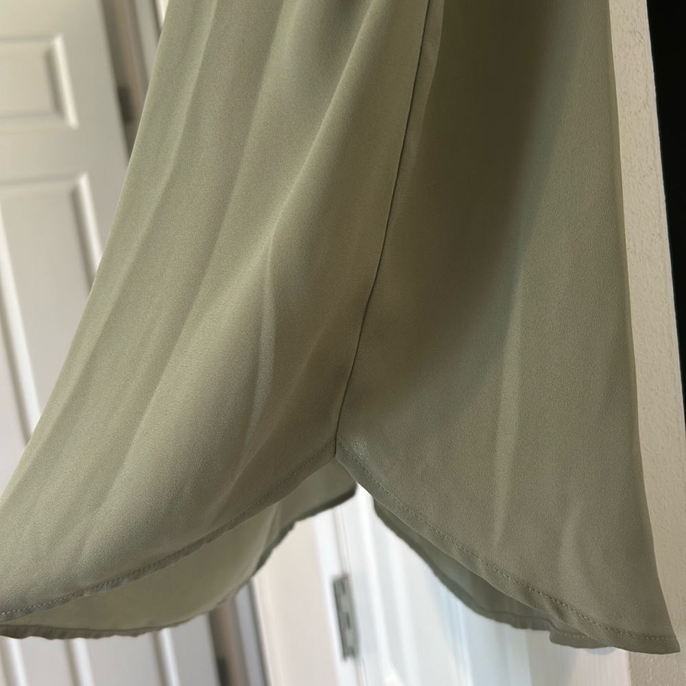 Ann Taylor Factory Blouse Sleeveless XL Sage Color - Picture 4 of 9